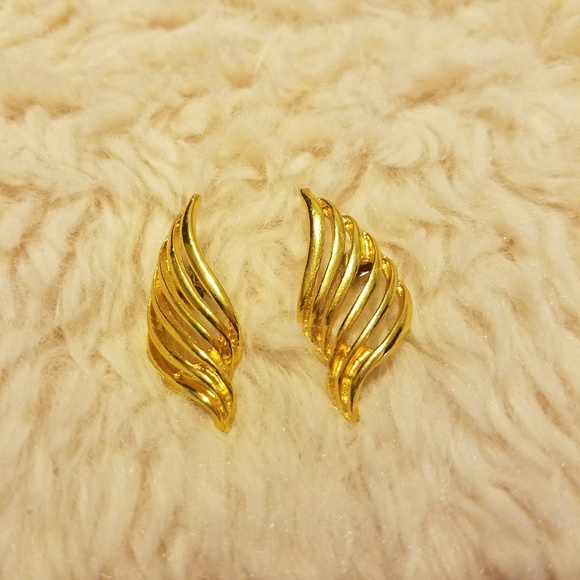 Jewelry - Pretty Earrings